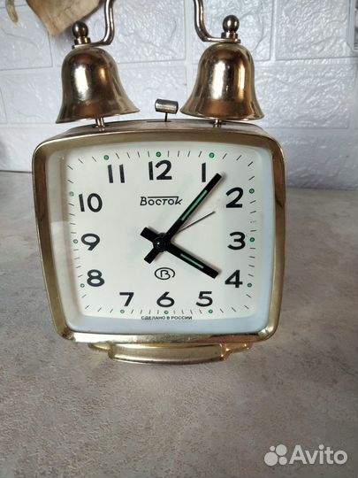 Будильник механический СССР