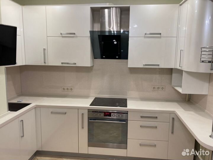 Менеджер-консультант(кухни и шкафы)