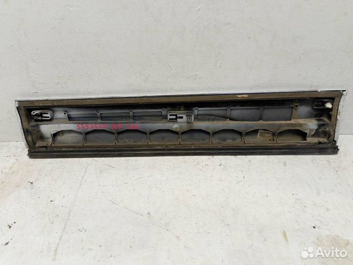 Накладка двери задней правой