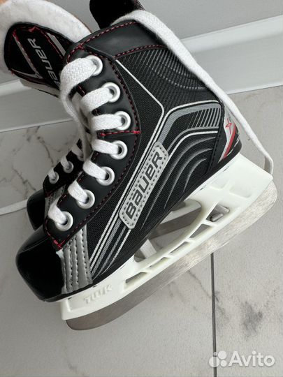 Детские хоккейные коньки Bauer vapor x200