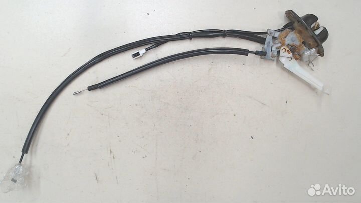 Замок багажника Nissan Pathfinder, 2005