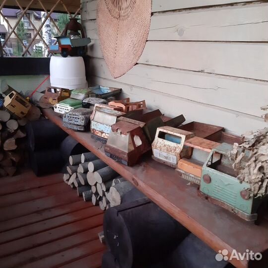 Игрушки железные