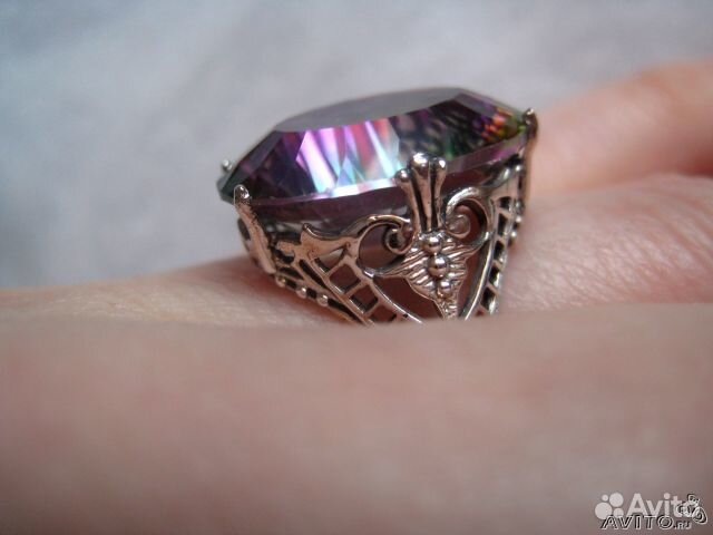 Шикарное коктейльное кольцо