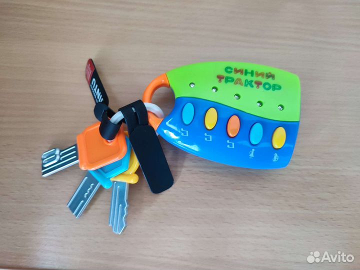 Музыкальный брелок ключи Умка синий трактор