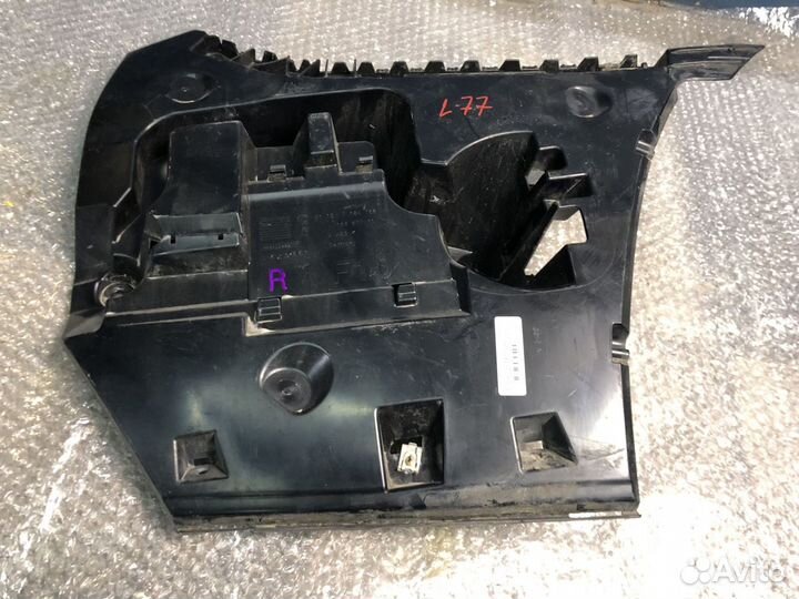 Кронштейн заднего бампера правый BMW 550i F10 N63