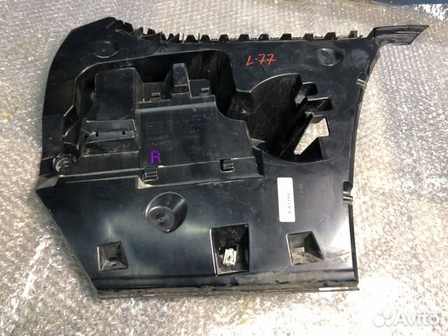 Кронштейн заднего бампера правый BMW 550i F10 N63