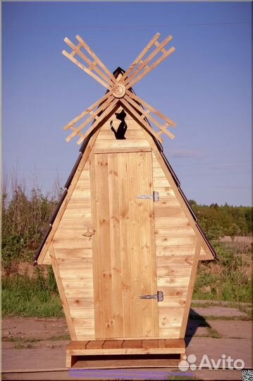 Уличный туалет деревянный HME561