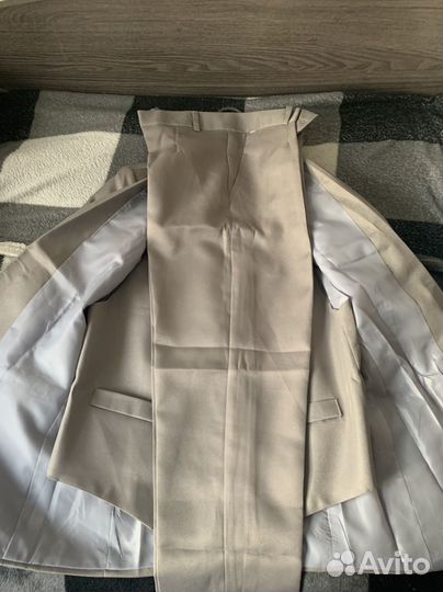 Мужской костюм тройка 40 -42
