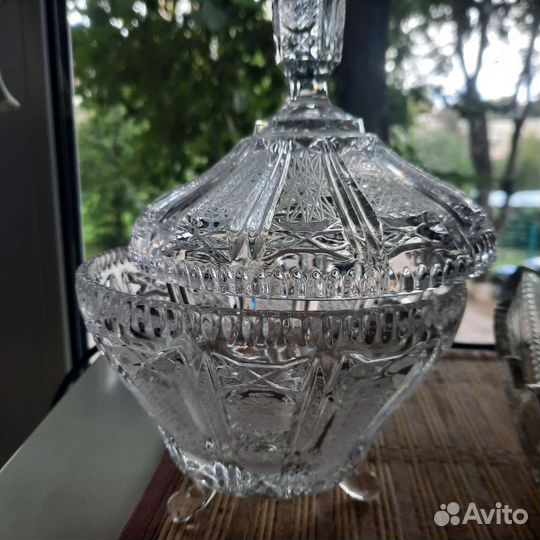 Конфетница на ножке,хрусталь