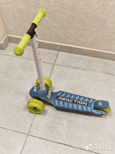 Самокат Reaction