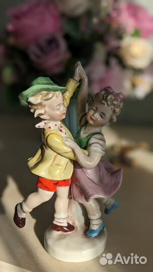 Статуэтка фарфор германия танцующие дети
