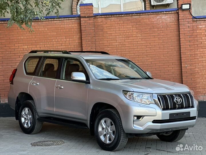 Toyota Land Cruiser Prado 2.8 AT, 2022, 750 км