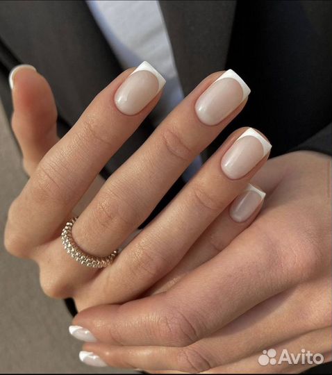 Модель на наращивание ногтей