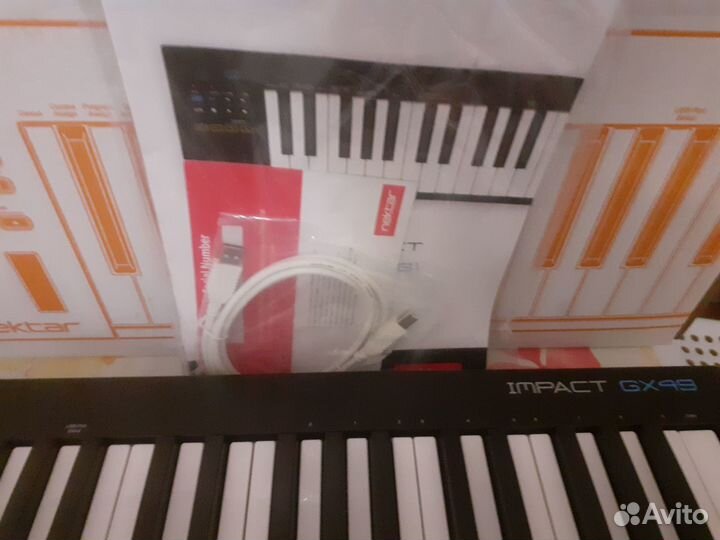Синтезатор yamaha psr e363 новый и стойка