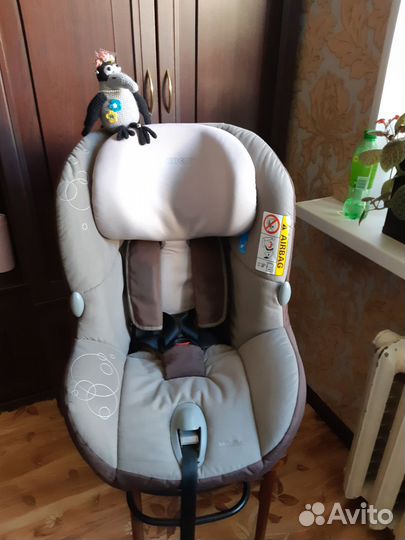 Автомобильное кресло maxi cosi