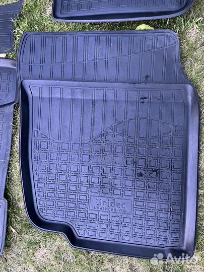 Автомобильные коврики для Rav 4