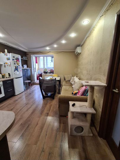 3-к. квартира, 80 м², 2/10 эт.