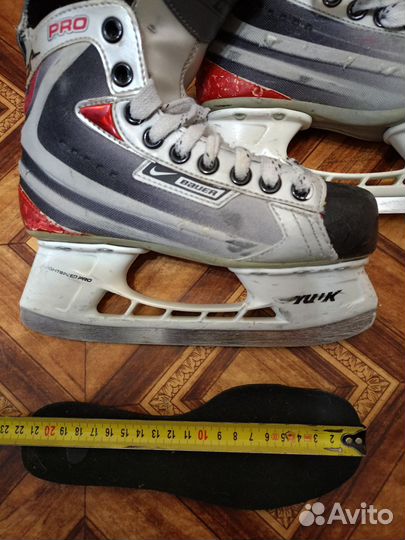 Хоккейные коньки bauer