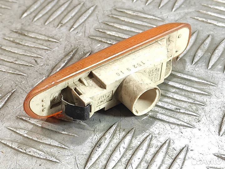 Повторитель в крыло правый Bmw 3 e46 1998-2005