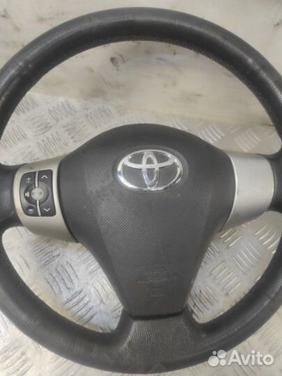 Руль Toyota Yaris хэтчбэк 5 дв. 1.4 2007