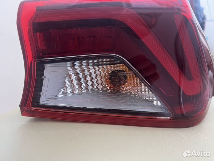 Задняя правая фара kia k5