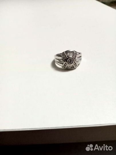 Серебряное кольцо