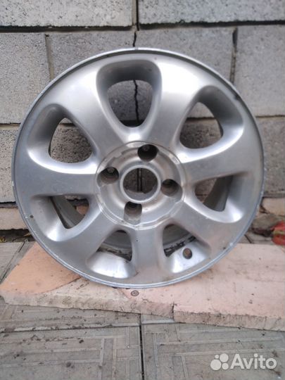 Диск литой r 15
