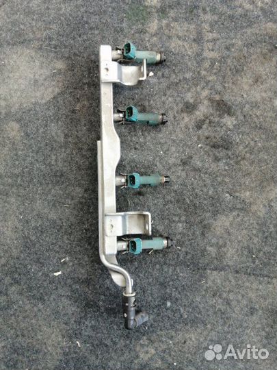 Топливная форсунка Mazda Demio DY3W