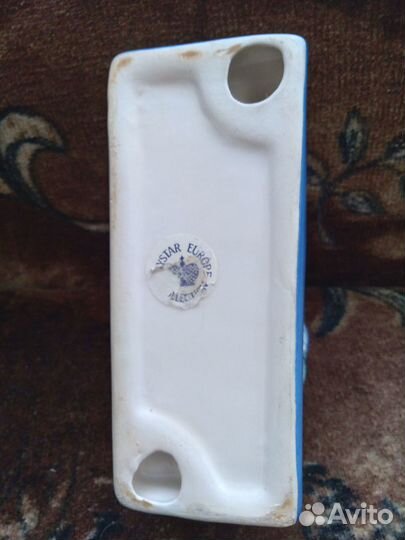 Фарфоровая салфетница