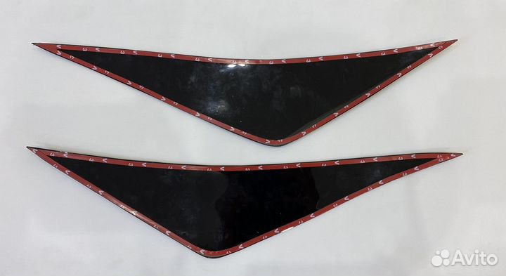 Реснички на фары для Toyota Ractis 2010-2014