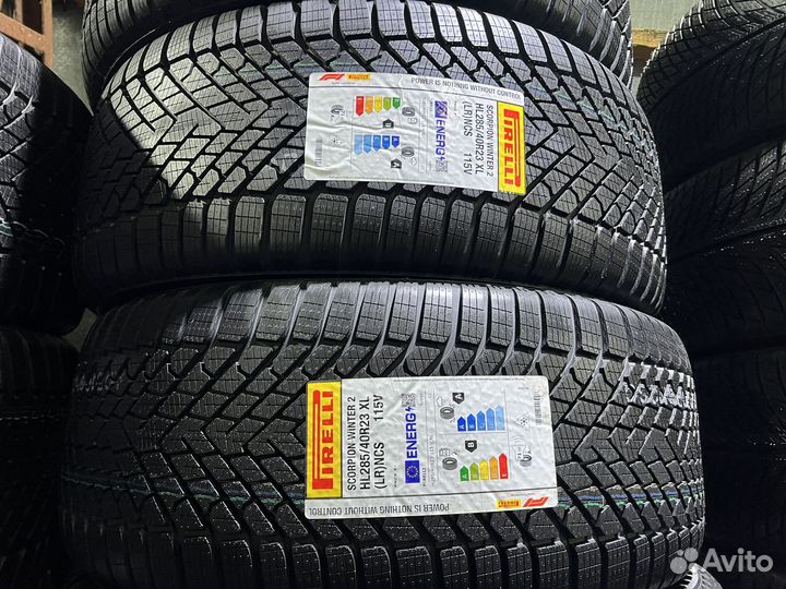 Pirelli Scorpion Winter 2 285/40 R23 113V