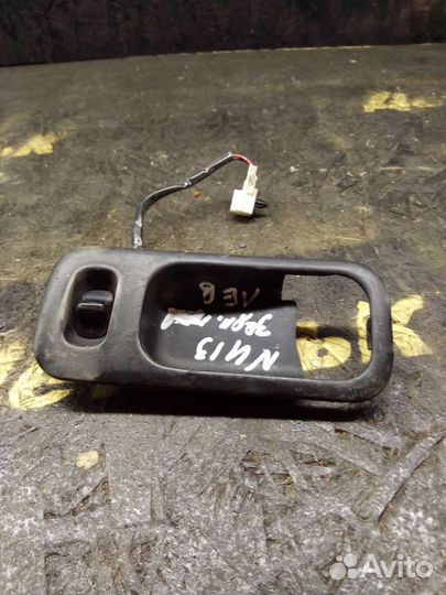 Кнопка стеклоподъёмника левый nissan bluebird u13