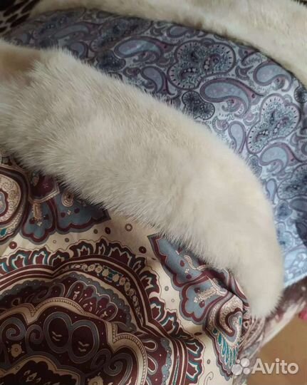 Платок на флисе с отделкой из норки