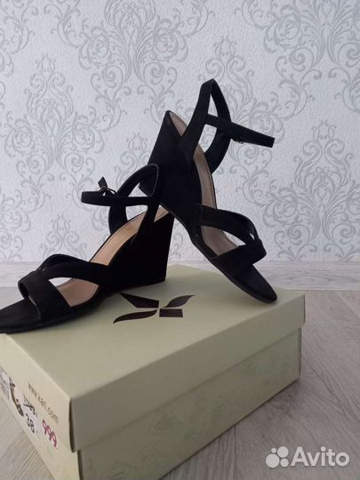 Сандали женские 38 размер новые