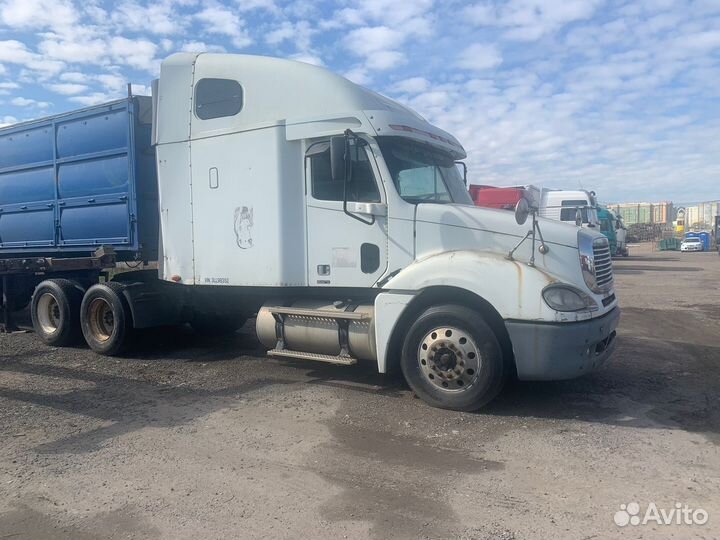 Freightliner Columbia, 2003