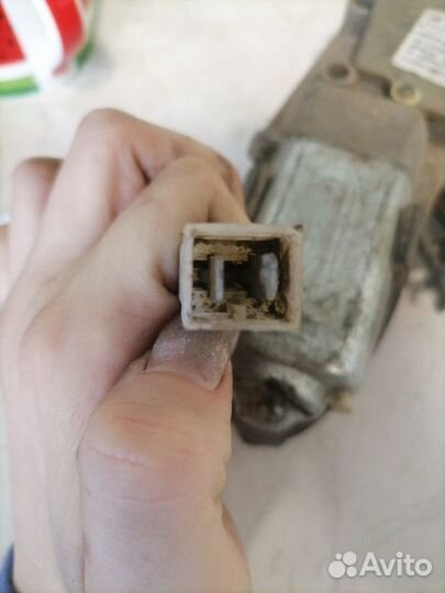 Стеклоподъемник передний левый LADA 2110