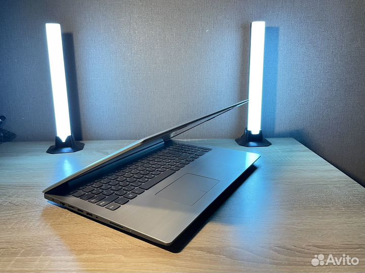 Ноутбук Lenovo