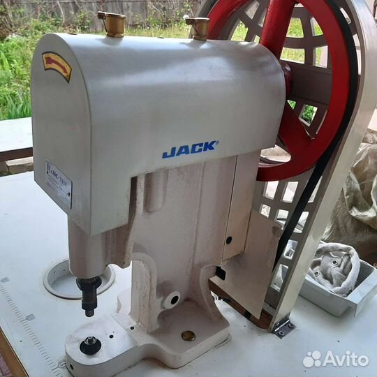 Клепочные прессы