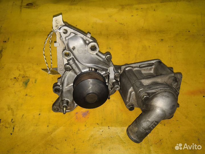 Помпа на Mitsubishi Pajero V45W 6G74