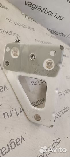 Кронштейн крепления крыла Audi A6 (C6) III (2004–2