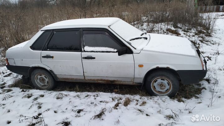 ВАЗ 21099 1.5 МТ, 2003, 200 000 км