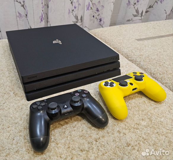 Sony Ps4 PRO - много игр - 2 геимпада