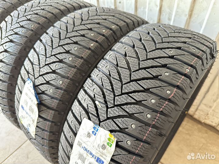 Triangle PS01 215/55 R17