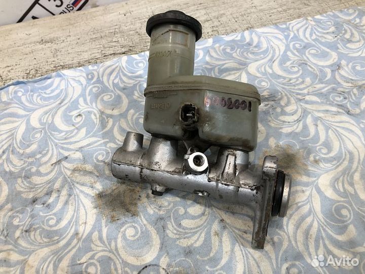 Главный тормозной цилиндр Toyota Carina