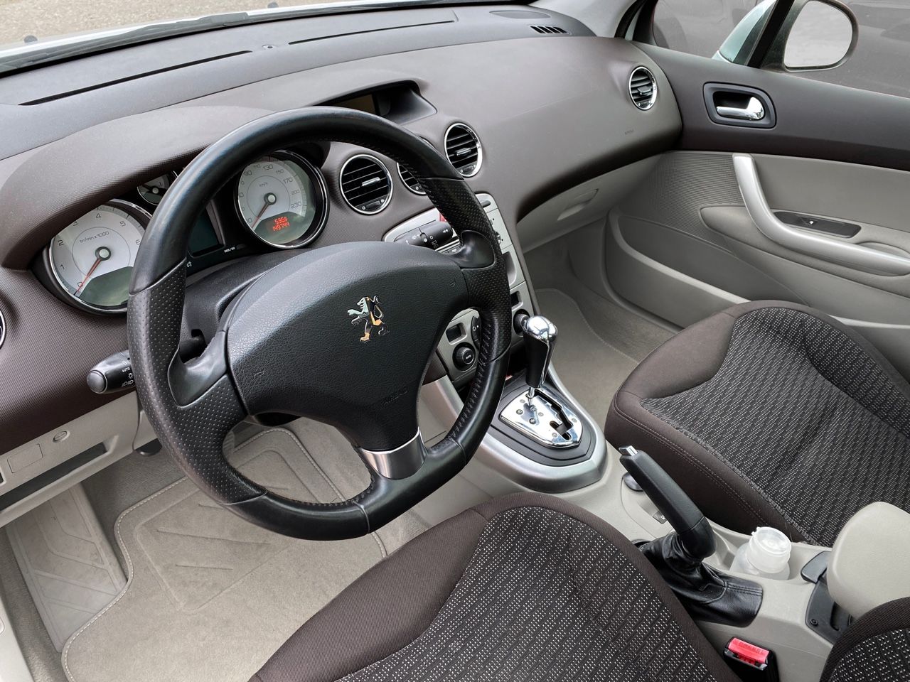Peugeot 308: фото из отзыва