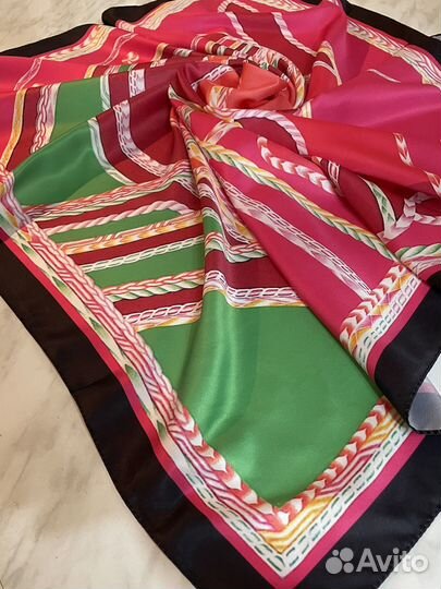 Платок hermes розовы яркий новый