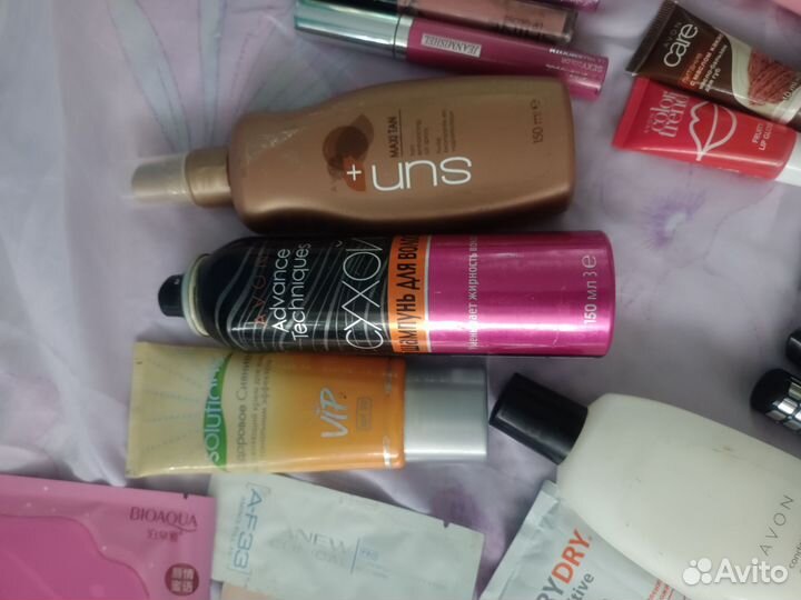 Помады,блеск,крем, шампунь,тени пакетом