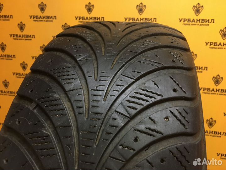 Goodyear UltraGrip Extreme 215/55 R16 93T