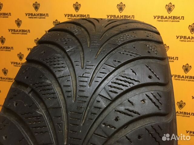 Goodyear UltraGrip Extreme 215/55 R16 93T