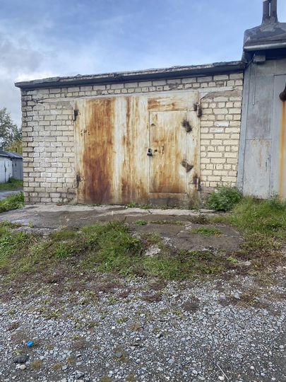 Гараж, > 30 м²